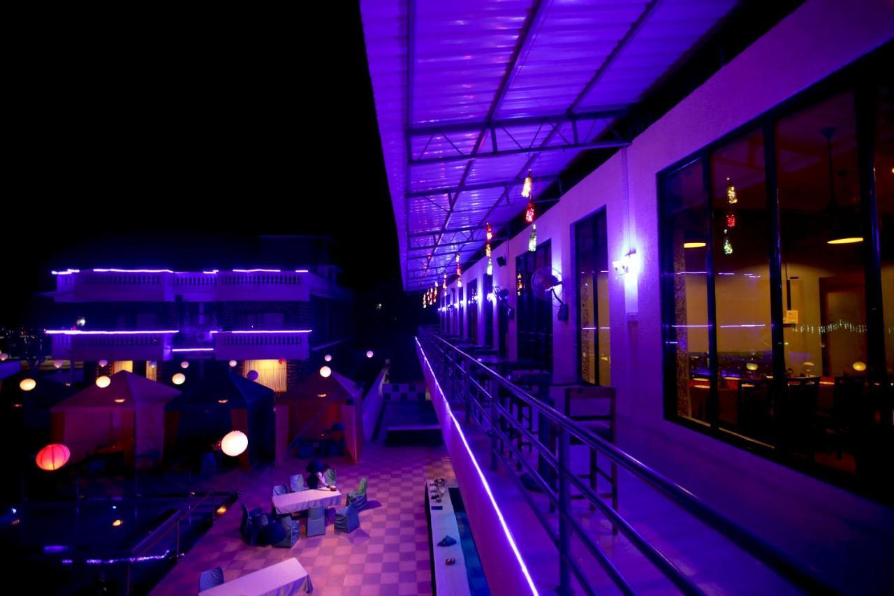 Maharaja The Royal Resort Thane Exterior photo